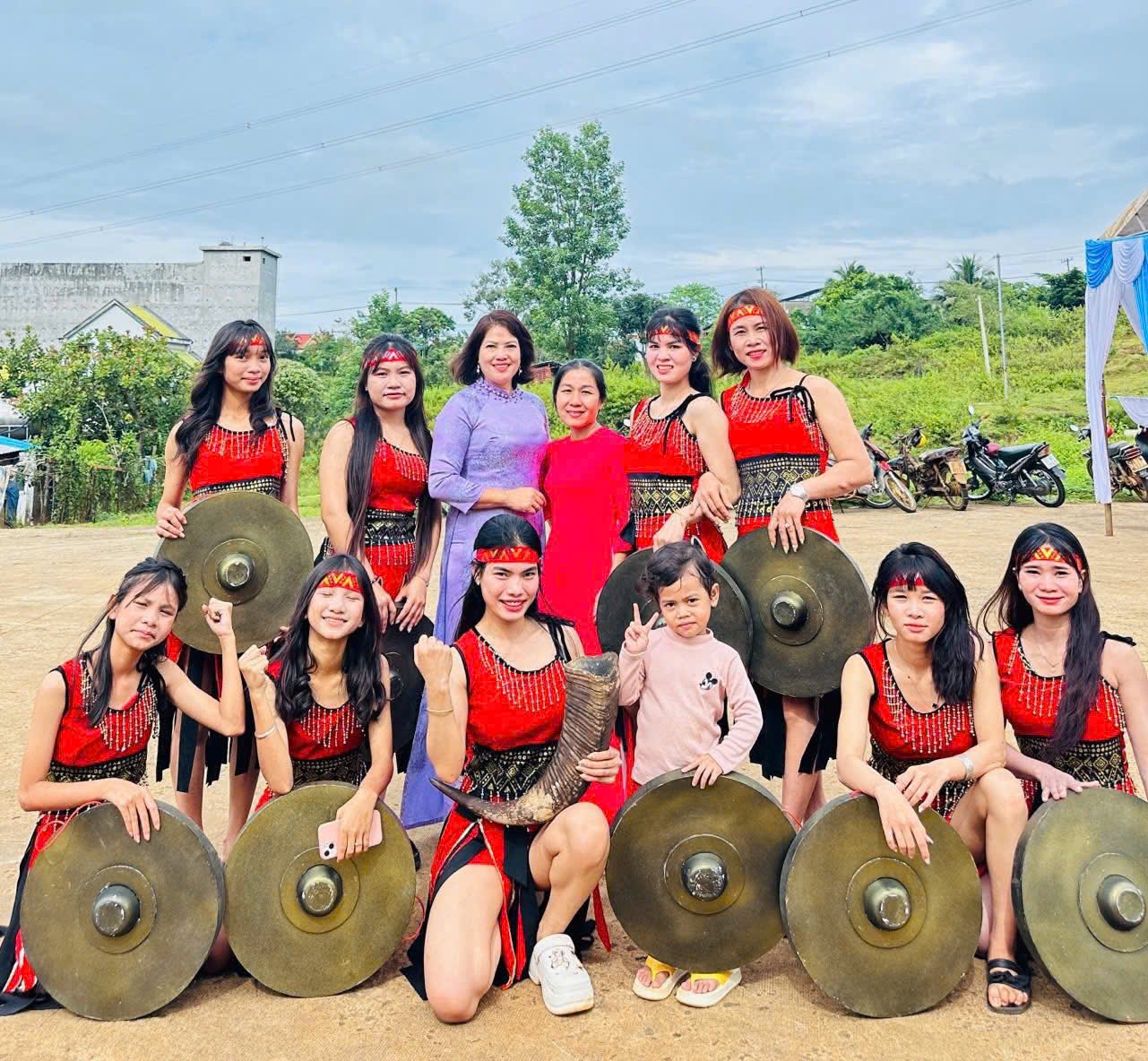 Bu Dang: Bustling National Great Unity Festival in 22 Villages in the commune