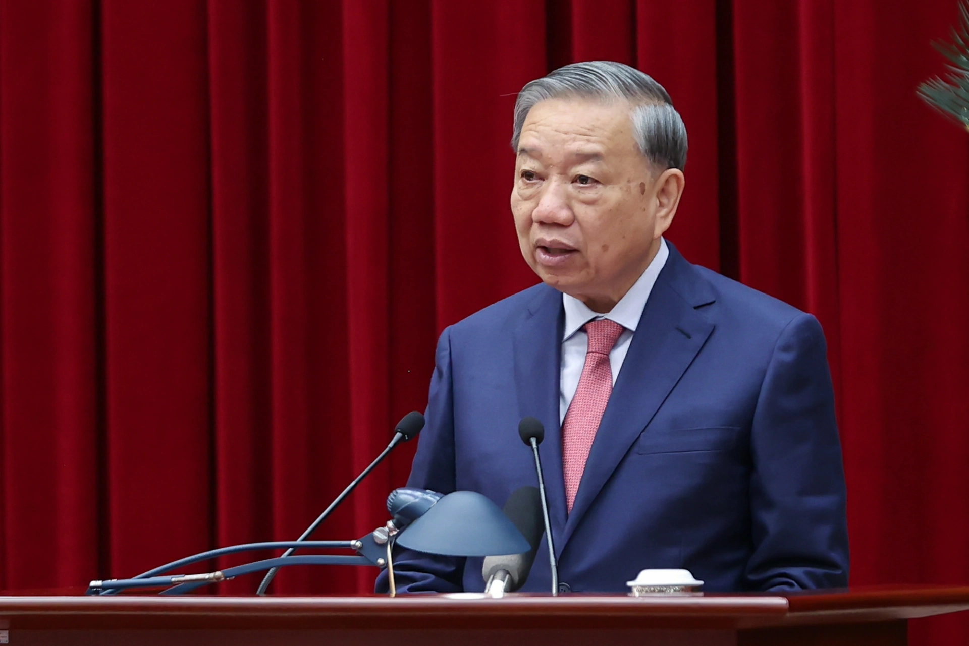 Tổng Bí thư Tô Lâm phát biểu khai mạc Hội nghị lần thứ 15 khóa XIII - Ảnh VGP/Nhật Bắc