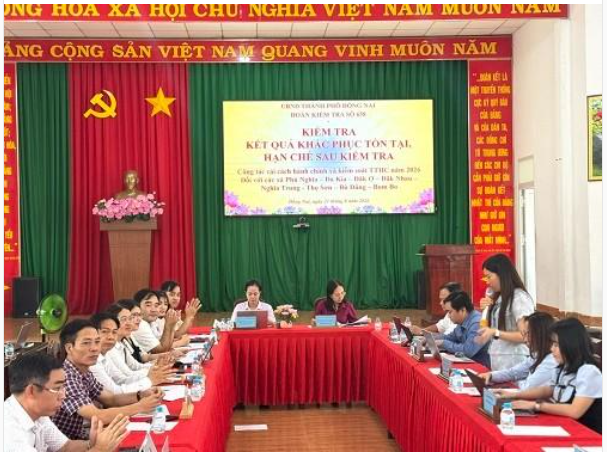Toàn cảnh buổi làm việc
